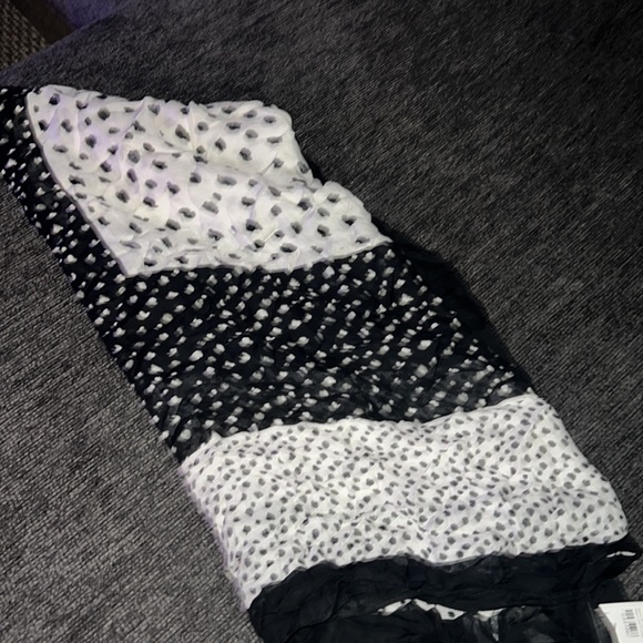 Scarf - Picture 2 of 7